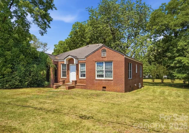 Homes for sale in Salisbury, NC | 4980 S Main St, Salisbury, NC 28147 | MLS# 4400643