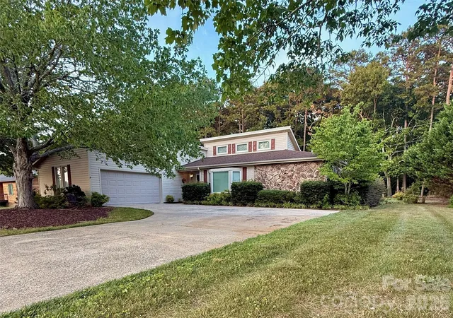Homes for sale in Cherryville, NC | 1100 Jennifer Ln, Cherryville, NC 28021 | MLS# 4400646