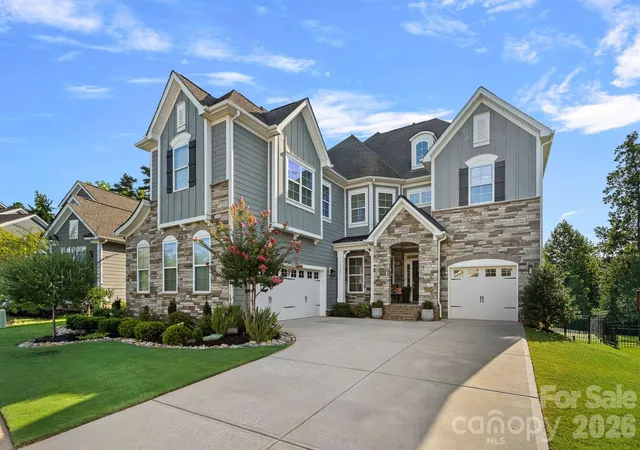 Photo 1 of Single family home for sale at 13147 Union Sq Dr, Huntersville, NC 28078 | MLS# 4400709 | Listing updated on 2026-10-03