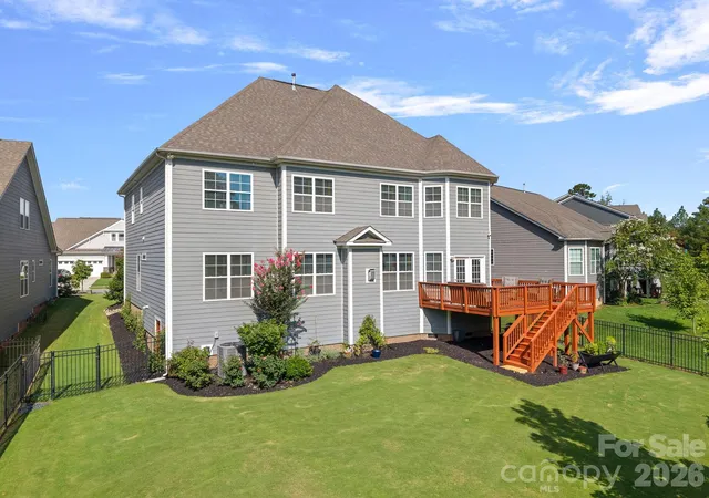 Photo 3 of Single family home for sale at 13147 Union Sq Dr, Huntersville, NC 28078 | MLS# 4400709 | Listing updated on 2026-10-03