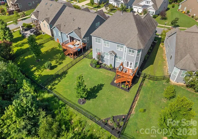 Photo 3 of Single family home for sale at 13147 Union Sq Dr, Huntersville, NC 28078 | MLS# 4400709 | Listing updated on 2026-10-03