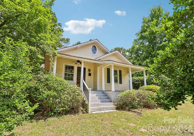 Homes for sale in Chester, SC | 130 Lancaster St, Chester, SC 29706 | MLS# 4400715