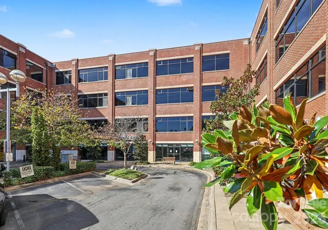 2nd image of 310 Arlington Ave, Charlotte, NC 28203