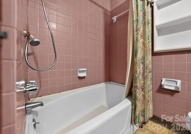 Photo 3 of Single family home for sale at 2578 Simpson Rd E, Burlington, NC 27217 | MLS# 4400746 | Listing updated on 2026-07-11