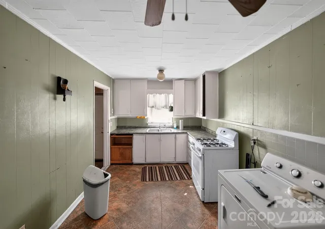 Photo 4 of Single family home for sale at 2578 Simpson Rd E, Burlington, NC 27217 | MLS# 4400746 | Listing updated on 2026-07-11