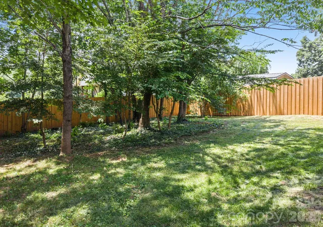 19th image of 6 Sandhurst Dr, Asheville, NC 28806 | MLS# 4400768