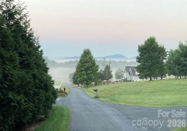 Homes for sale in Hendersonville, NC | 525 Byers Cove Rd, Hendersonville, NC 28792 | MLS# 4400770