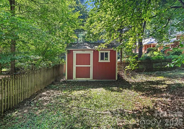 24th image of 6207 Honegger Dr, Charlotte, NC 28211 | MLS# 4400788