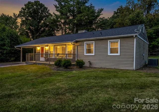Homes for sale in Swannanoa, NC | 215 Varden Pl, Swannanoa, NC 28778 | MLS# 4400789