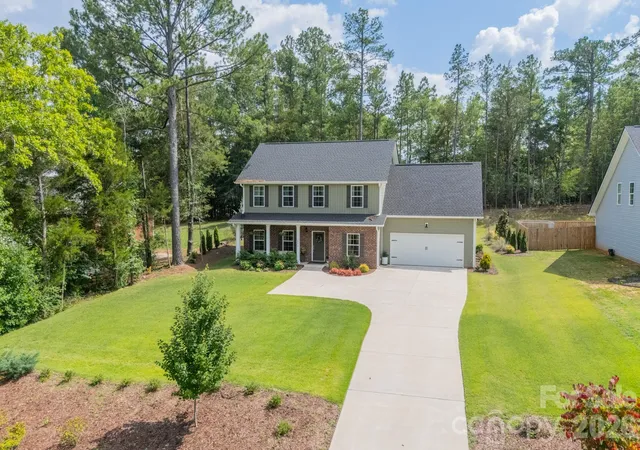 Photo 1 of Single family home for sale at 1977 Charles Ave, Lancaster, SC 29720 | MLS# 4400805 | Listing updated on 2026-10-16