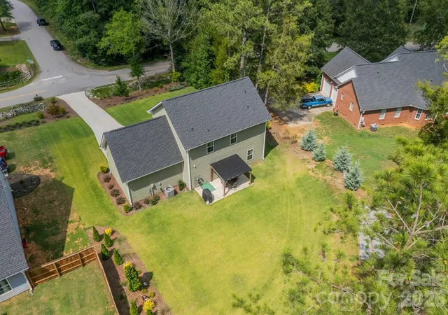 Photo 3 of Single family home for sale at 1977 Charles Ave, Lancaster, SC 29720 | MLS# 4400805 | Listing updated on 2026-10-16