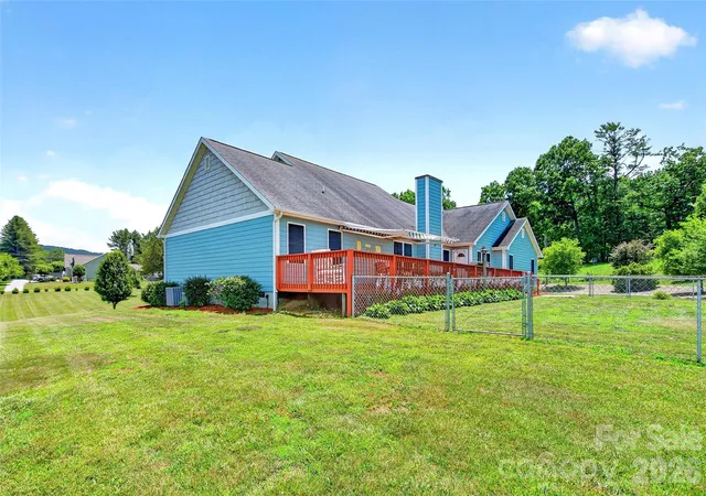 Homes for sale in Spruce Pine, NC | 1174 Dale Rd, Spruce Pine, NC 28777 | MLS# 4400833