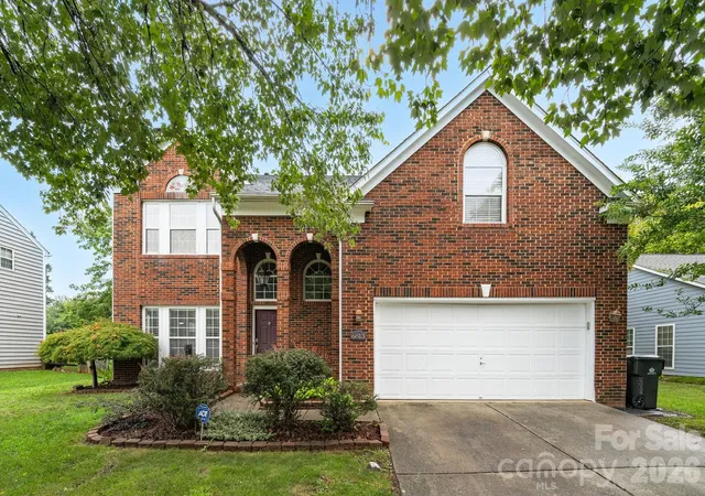 1st image of 6813 Neuhoff Ln, Charlotte, NC 28269 | MLS# 4400846