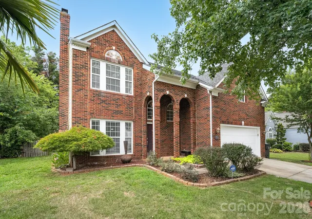 2nd image of 6813 Neuhoff Ln, Charlotte, NC 28269 | MLS# 4400846
