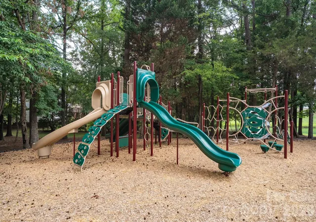 30th image of 6813 Neuhoff Ln, Charlotte, NC 28269 | MLS# 4400846