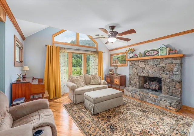 Photo 5 of Single family home for sale at 1075 Moody Farm Rd, Maggie Valley, NC 28751 | MLS# 4400859 | Listing updated on 2026-09-03