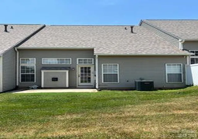 Photo 3 of Townhouse for sale at 121 Kallie Loop, Mooresville, NC 28117 | MLS# 4400863 | Listing updated on 2026-09-28