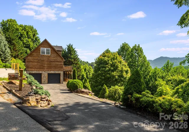 Photo 3 of Single family home for sale at 88 Mayflower Ct, Waynesville, NC 28785 | MLS# 4400885 | Listing updated on 2026-09-09
