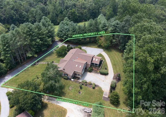1st image of 12 Highlander Ln, Hendersonville, NC 28792 | MLS# 4400920
