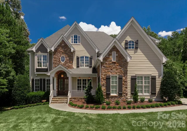 Photo 1 of Mansion for sale at 406 Belo Ct, Fort Mill, SC 29715 | MLS# 4400927 | Listing updated on 2026-10-24