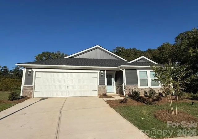Photo 3 of Single family home for sale at 533 Creston Pl Dr, Monroe, NC 28110 | MLS# 4400939 | Listing updated on 2026-10-20