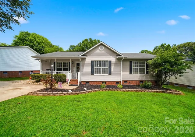 1st image of 927 Victoria Ave, Kannapolis, NC 28081 | MLS# 4400959