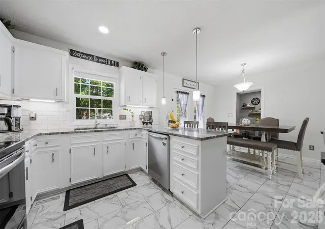 3rd image of 927 Victoria Ave, Kannapolis, NC 28081 | MLS# 4400959