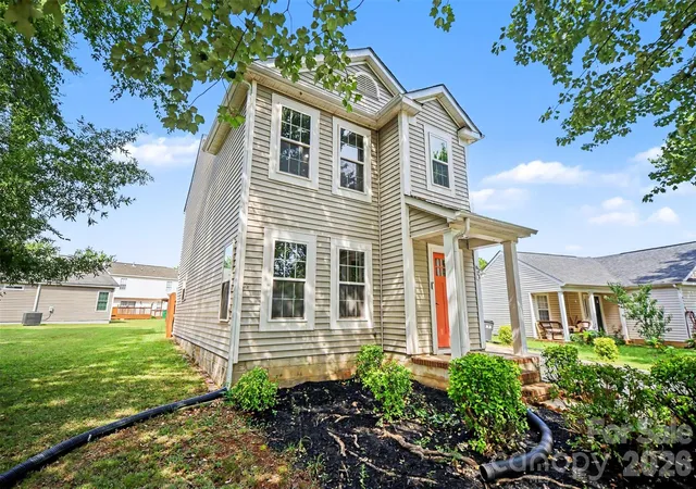 Photo 3 of Single family home for sale at 6111 Whispering Brk Ct, Charlotte, NC 28216 | MLS# 4400967 | Listing updated on 2026-09-13