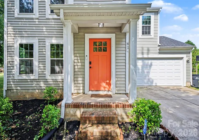 Photo 3 of Single family home for sale at 6111 Whispering Brk Ct, Charlotte, NC 28216 | MLS# 4400967 | Listing updated on 2026-09-13