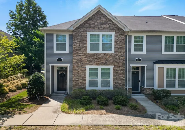 Photo 3 of Townhouse for sale at 6658 Berewick Cmns Pkwy, Charlotte, NC 28278 | MLS# 4400971 | Listing updated on 2026-09-29