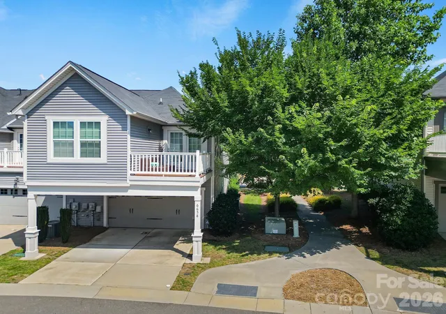 Photo 4 of Townhouse for sale at 6658 Berewick Cmns Pkwy, Charlotte, NC 28278 | MLS# 4400971 | Listing updated on 2026-09-29