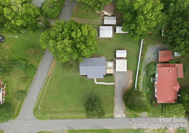 Homes for sale in Newton, NC | 112 W 23rd St, Newton, NC 28658 | MLS# 4400993