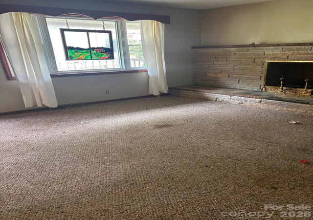 Photo 19 of Single family home for sale at 637 Toe Cane Rd, Bakersville, NC 28705 | MLS# 4400996 | Listing updated on 2026-08-25