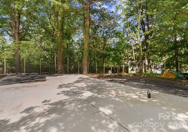 48th image of 35 Grindstaff Dr, Asheville, NC 28803 | MLS# 4400998