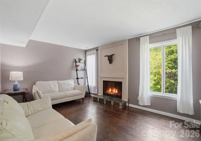 Photo 3 of Townhouse for sale at 8338 Cricket Lake Dr, Charlotte, NC 28277 | MLS# 4401022 | Listing updated on 2026-10-24