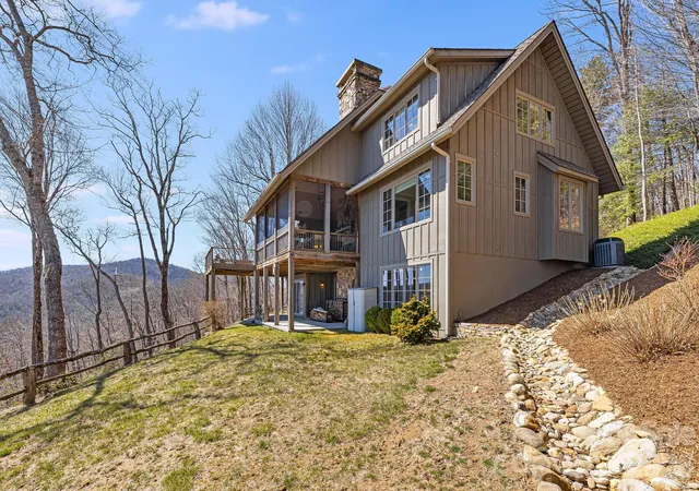 Homes for sale in Sapphire, NC | 315 Jocassee Trl, Sapphire, NC 28774 | MLS# 4401027