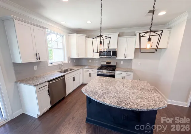 Photo 2 of Single family home for sale at 7020 Chrysanthemum Rd, Lancaster, SC 29720 | MLS# 4401029 | Listing updated on 2026-10-08