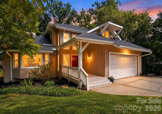 Photo 2 of Single family home for sale at 273 S Downs Way, Fort Mill, SC 29708 | MLS# 4401042 | Listing updated on 2026-10-01