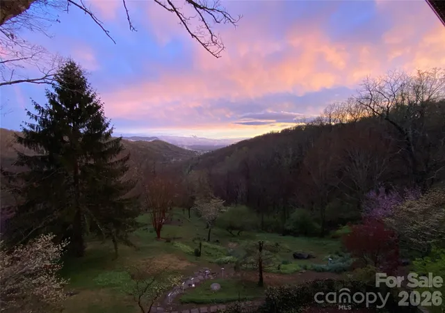 Photo 3 of Single family home for sale at 811 Town Mountain Rd, Asheville, NC 28804 | MLS# 4401044 | Listing updated on 2026-07-16