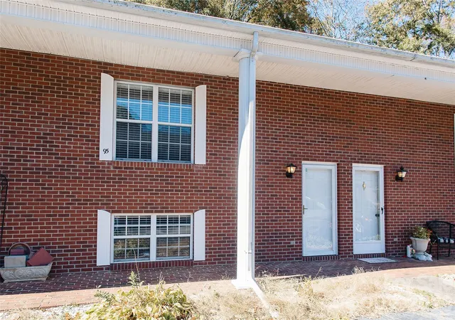 Photo 1 of Townhouse for sale at 75 Laurelwood Dr #95, Marion, NC 28752 | MLS# 4401051 | Listing updated on 2026-10-29