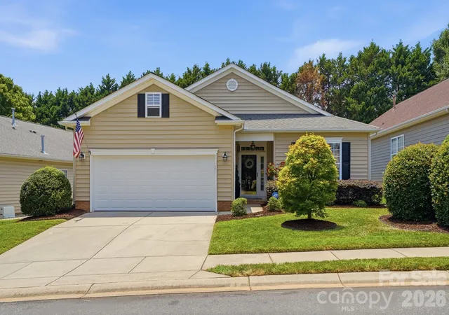 Photo 1 of Single family home for sale at 970 Platinum Dr, Fort Mill, SC 29708 | MLS# 4401063 | Listing updated on 2026-09-05