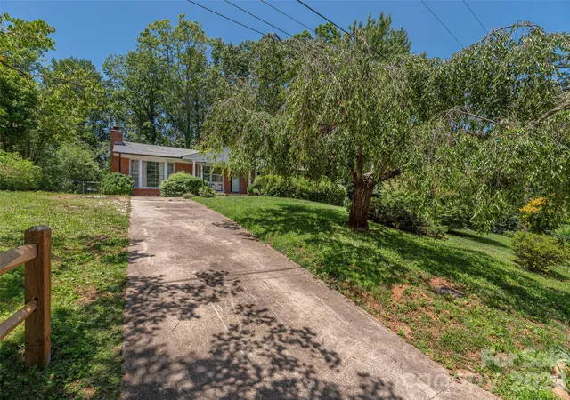19th image of 25 Laurel Park Dr, Arden, NC 28704 | MLS# 4401066