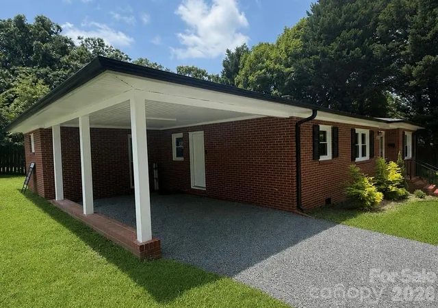 Homes for sale in Albemarle, NC | 612 Brown Ave, Albemarle, NC 28001 | MLS# 4401077