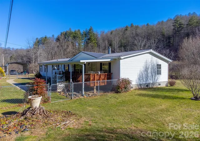 Homes for sale in Sylva, NC | 7581 Hwy 441 Hwy S, Sylva, NC 28779 | MLS# 4401095