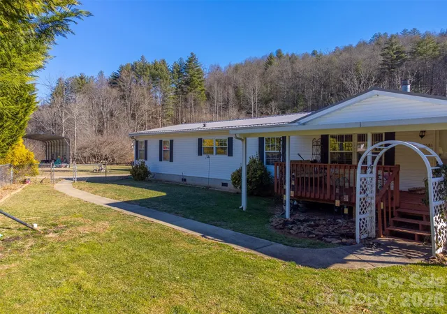 Homes for sale in Sylva, NC | 7581 Hwy 441 Hwy S, Sylva, NC 28779 | MLS# 4401095