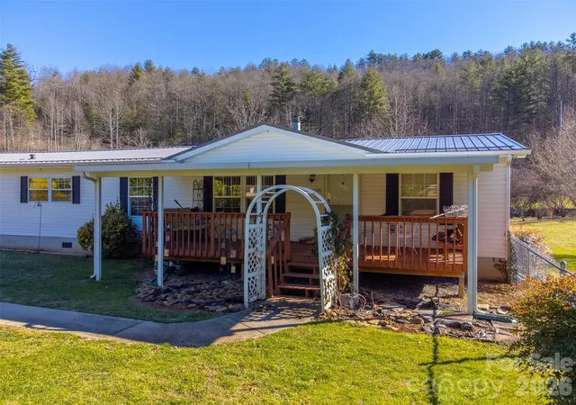 Homes for sale in Sylva, NC | 7581 Hwy 441 Hwy S, Sylva, NC 28779 | MLS# 4401095