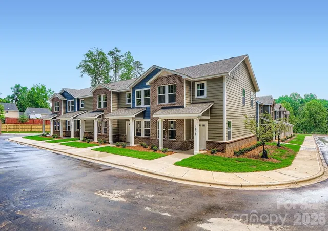 Homes for sale in Charlotte, NC | 1610 Ct Brooks Cir, Charlotte, NC 28212 | MLS# 4401096
