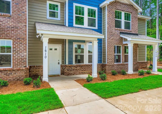 Homes for sale in Charlotte, NC | 1610 Ct Brooks Cir, Charlotte, NC 28212 | MLS# 4401096