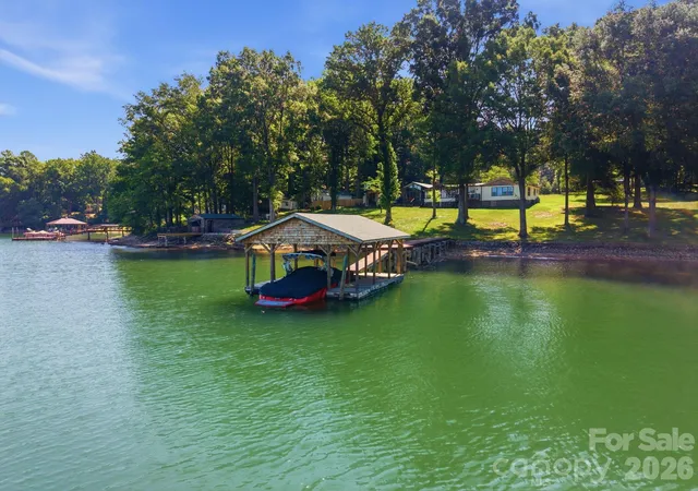 Photo 1 of Single family home for sale at 1367 Roundstone Rd, Sherrills Ford, NC 28673 | MLS# 4401103 | Listing updated on 2026-08-19