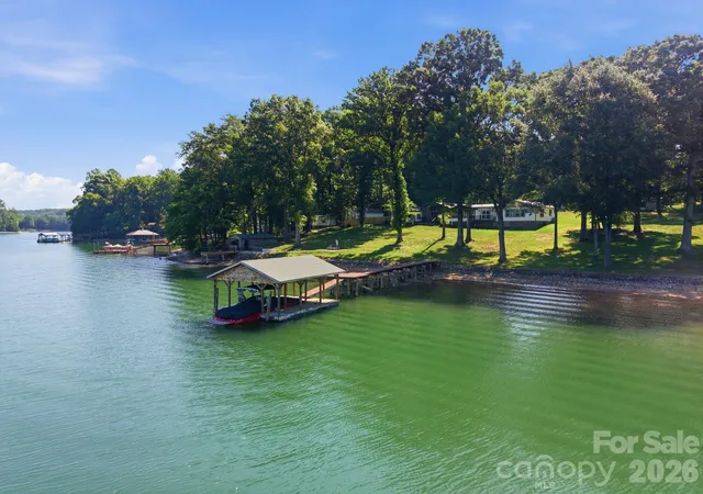 Photo 2 of Single family home for sale at 1367 Roundstone Rd, Sherrills Ford, NC 28673 | MLS# 4401103 | Listing updated on 2026-09-17